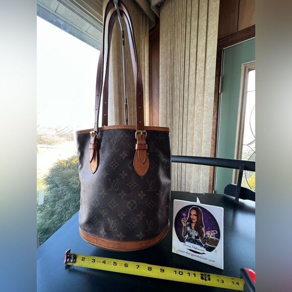 Louis Vuitton Monogram Petit Bucket Bag - Newly Back from LV Factory - Picture 1 of 7